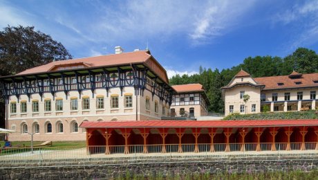 Areál Slnečných kúpeľov v Luhačoviciach získal prestížne ocenenie v rámci súťaže Stavba roku 2025