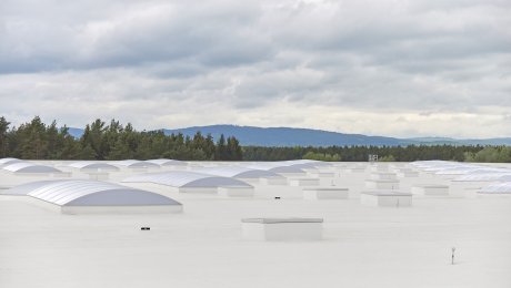 Biele strechy – tepelný komfort aj úspora energie